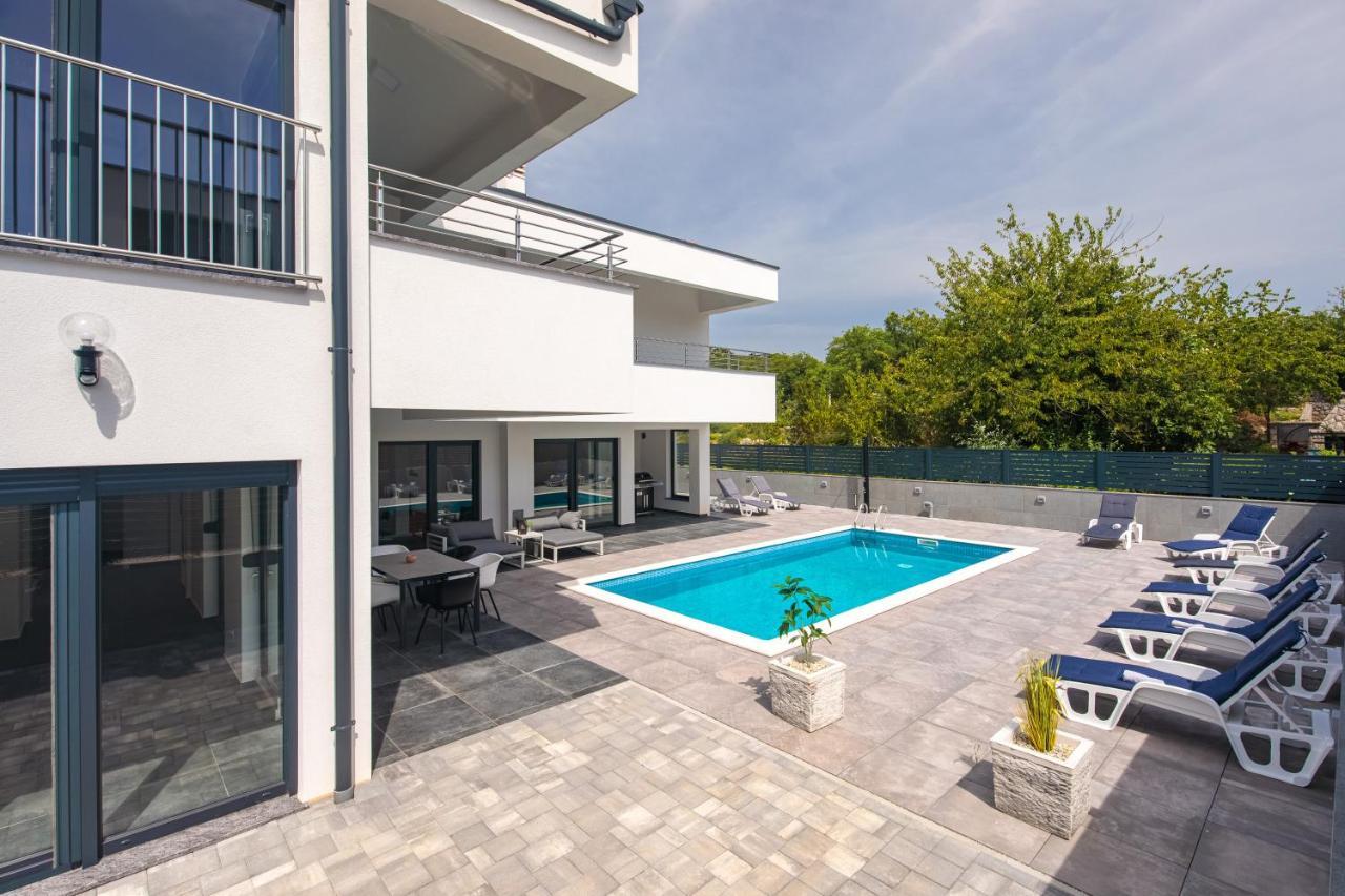 Villa Graefin Malinska Exterior foto